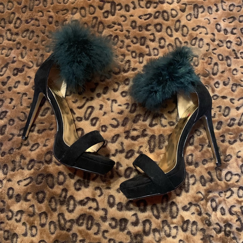 Luichiny black suede furry platform heel